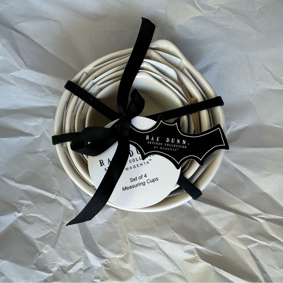 Rae Dunn witches cauldron measuring cups - Picture 2 of 4